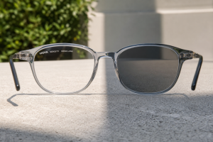 Hoya Sensity photochromic lenses